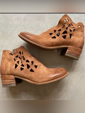 ๐A.S.98 Zada Laser Cut Booties